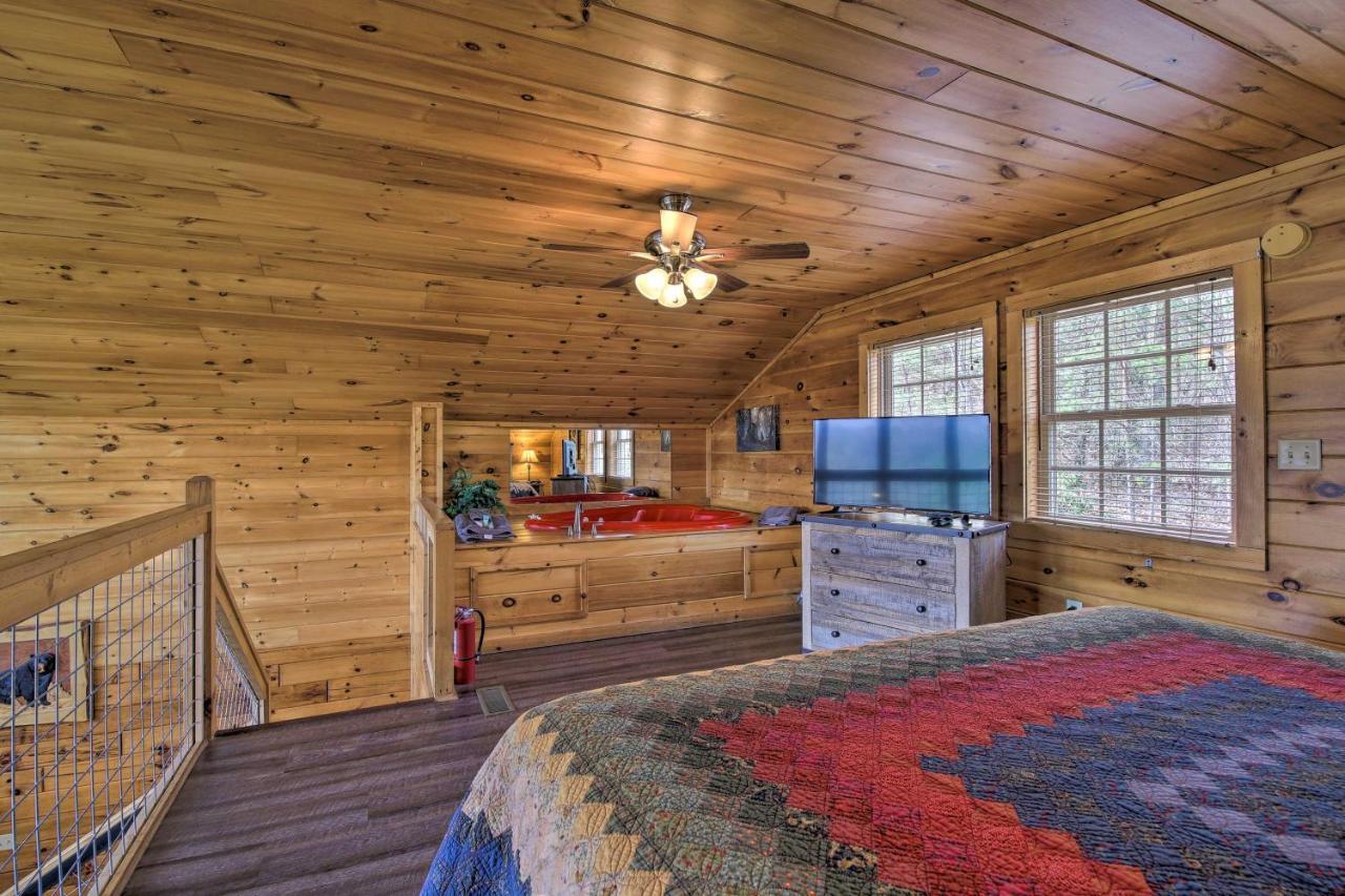 Gatlinburg Cabin With Pool Table And Hot Tub! Eksteriør billede