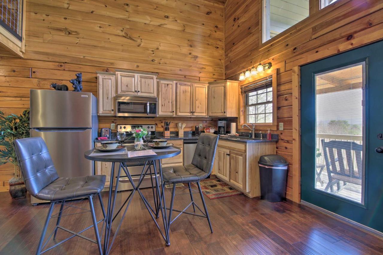 Gatlinburg Cabin With Pool Table And Hot Tub! Eksteriør billede