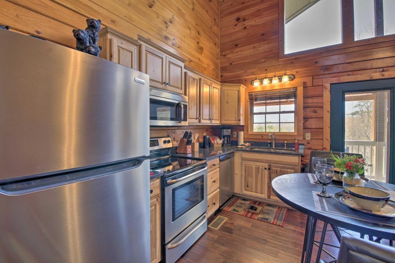 Gatlinburg Cabin With Pool Table And Hot Tub! Eksteriør billede