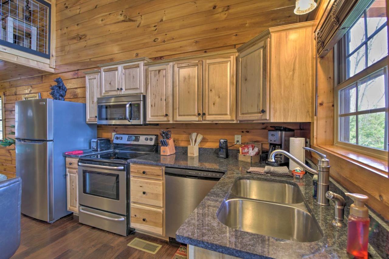 Gatlinburg Cabin With Pool Table And Hot Tub! Eksteriør billede