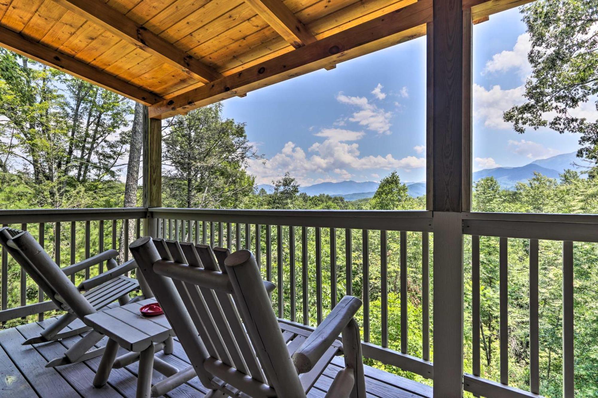 Gatlinburg Cabin With Pool Table And Hot Tub! Eksteriør billede